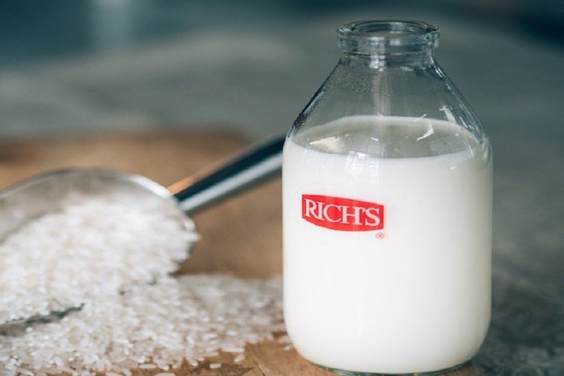 Sử dụng sữa gạo giúp tăng quá trình tái tạo da, tẩy tế bào chết.
