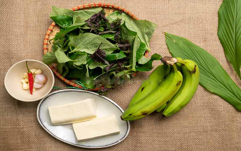 Nguyên liệu và giá trị dinh dưỡng món chuối xanh xào lá lốt
