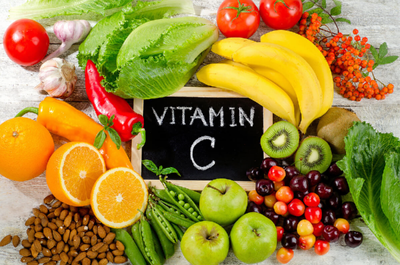 Nên tăng cường thực phẩm giàu vitamin C để tăng sức đề kháng mùa dịch cúm.