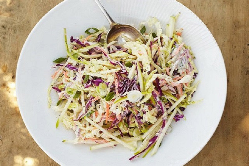 trộn salad bắp cải