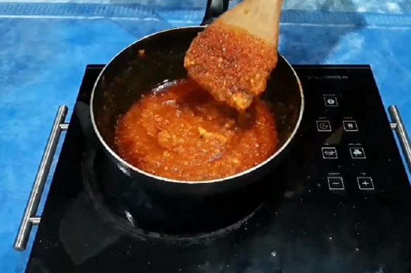 Phần sốt muối ớt đã nấu để nguội có thể để được cả tháng