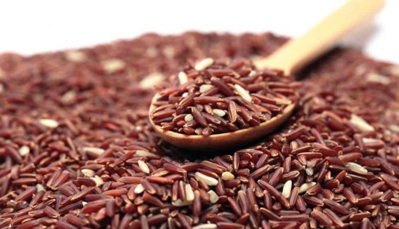 Gạo lứt là loại gạo được xay xát bỏ lớp vỏ trấu, nhưng giữ lại lớp vỏ cám.