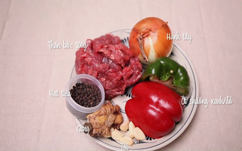 Nguyên liệu chế biến món thịt bò với ớt chuông