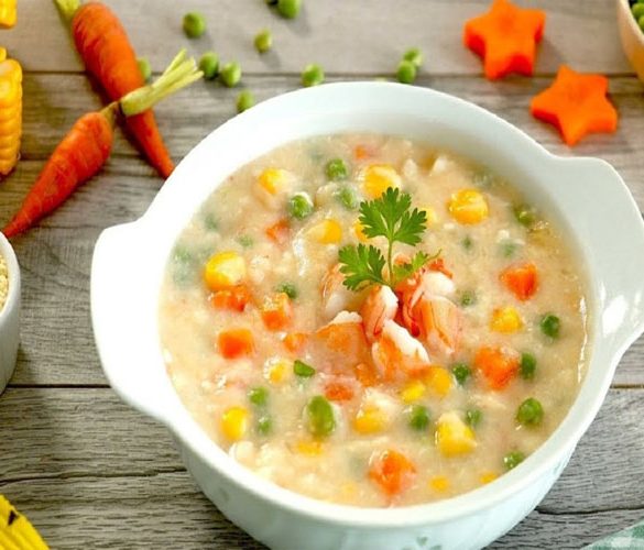 Bước 3: Trang trí và trình bày món súp tôm cho bé