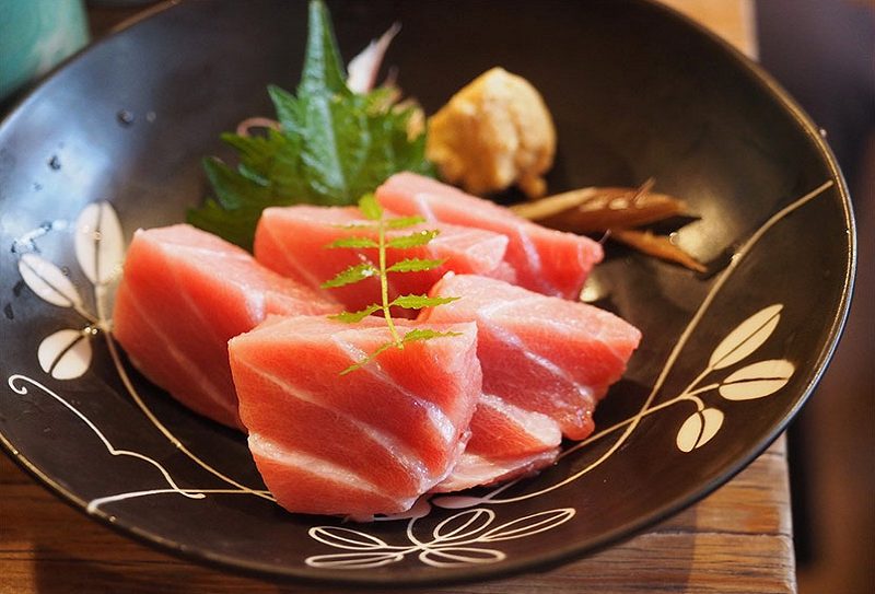 Thành phẩm món ăn sashimi cá ngừ