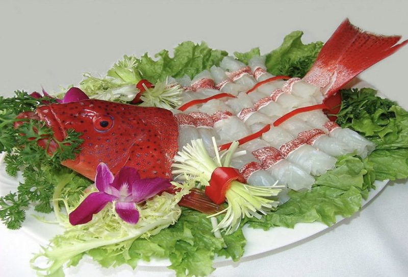 Thành phẩm món sashimi cá mú bắt mắt